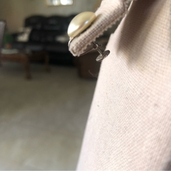 Vintage  Screwback Earrings - Picture 2 of 3